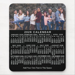 2026 Kalender Svart Personlig Foto Namn Fetstil Musmatta