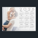 2026 Kalenderfotoöverlägg för nylanserat bröllop<br><div class="desc">2026 Calendar Photo Overlay Newlyed WedFavor Card. En idé om en bröllopsförmån för bröllop par, med 2026-kalenderpresenten till din gästes personlig med ditt favoritfoto! Byt helt enkelt ut dig i fotot med exempelbilden och anpassa ditt tackmeddelande längs grund. Bilden ligger bakom en graderad tonopacitet lagrar så att texten kan visas...</div>