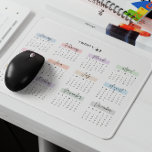 2027 FULLT ÅR CALENDAR PASTEL HANDSKRIFTLIG SKRIVS<br><div class="desc">Håll dig organiserad och inspirerad med 2027 års kalender-musmatta. Varje månad markeras på ett vackert sätt i mjuka pastelltoner och visas i ett handskrivet teckensnitt med eleganten stil, vilket ger en något sofistikerad bild på arbetsytan. Perfekt för snabbdatumreferens medan du arbetar, kombinerar den här musknappen funktioner med stil. En idealisk...</div>