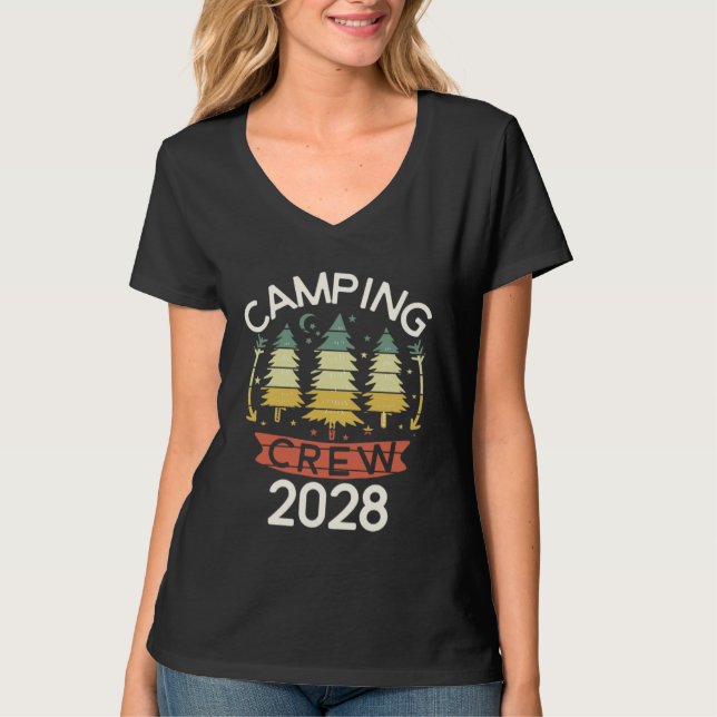 2028 Camping Crew Family Camping Trip Matching New T Shirt (Framsida)