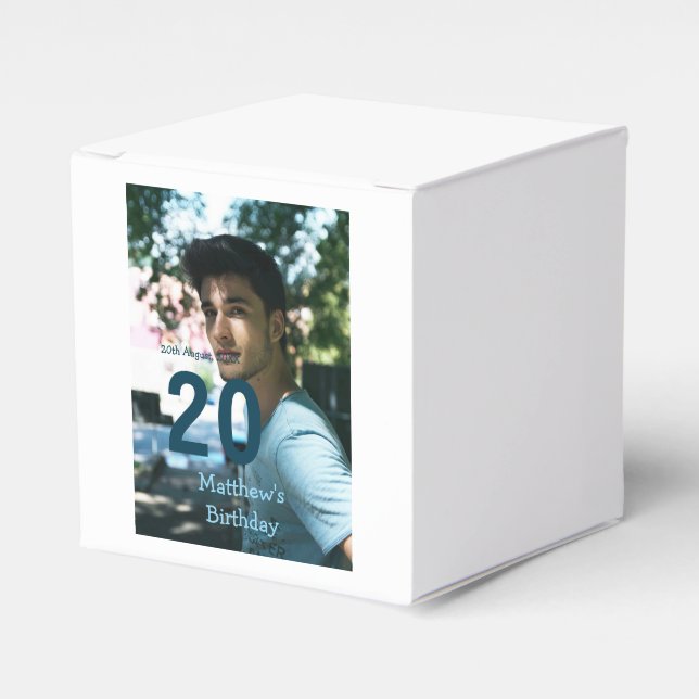 20-årsfirande lägga till namn foto datum man blå v presentaskar (Framsidan Sidan)