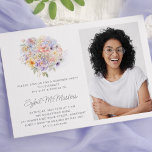 21:a födelsedag Party Flower Bouquet Photo Surpris Inbjudningar<br><div class="desc">En elegant vattenfärgsbukett med vintage blommor dekorerar toppen av denna 21:a födelsedamitbjudan. Mjuka pastellblommor accentueras med modern konst. namn från födelsedagskalfirman skrivs i ett modernt,  enkelt skript. Det finns matchande tecken och det finns dekorationer i party tillgängliga.</div>
