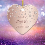 21:a födelsedag party ro guld diamanter namn julgransprydnad keramik<br><div class="desc">Ett prydnadsföremål för en girig och glamorös 21-årsdag party. En faux ro guld-bakgrund med en elegant faux guld diamanter. Texten: namn är skrivet i mörk ro guld med ett modernt handskript i stil. Tempera för ett datum och ålder 21 år. Perfekt som party dekoration,  tjänst,  keepé eller som gåva.</div>