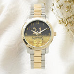 21:a födelsedag svart guld monogram armbandsur<br><div class="desc">Elegant,  klassisk,  glamorös och feminin. En faux guld färgad båge och ribbon,  lite av lek och lyx för en födelsedagspresent eller keepsaké. Svart bakgrund. Mallar för hennes namn och ålder 21 år. Namn är skrivet med ett modernt handskript i stil. Golden färgad nummer mellan 9 och 3</div>