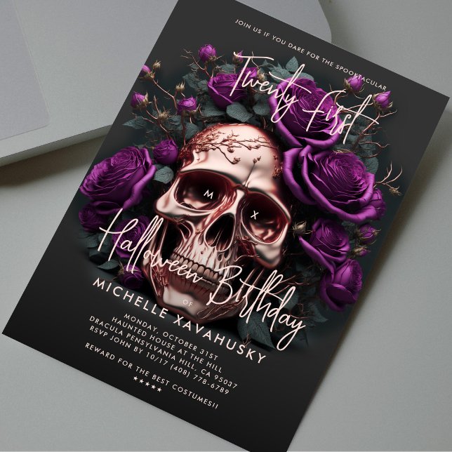 21:a Halloween Birthday Skull Lila Ro Inbjudningar (21st Halloween Birthday Skull Purple Roses Invitation
)