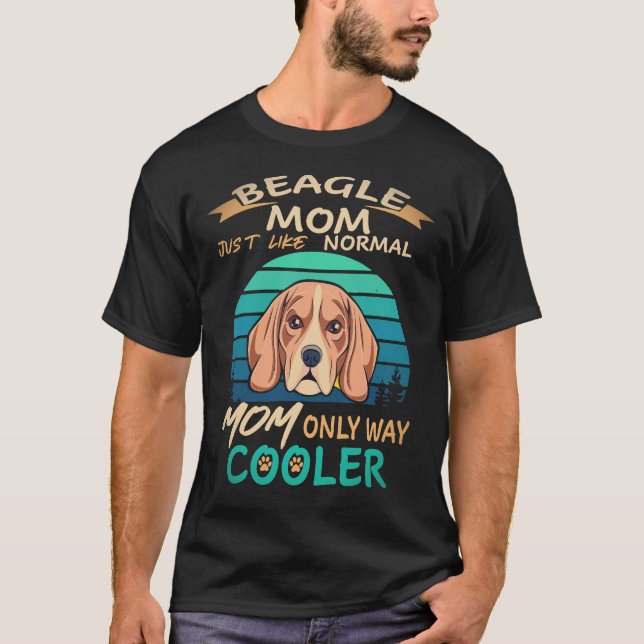 21 Beagle Mamma Kylare Beagle T Shirt (Framsida)