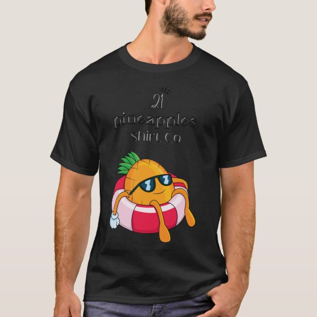 21 Skjortor för ananas. Stora ananasfamiljer T Shirt (Framsida)