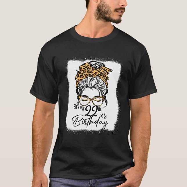 22-åriga kvinnor i februari 2000 t shirt (Framsida)