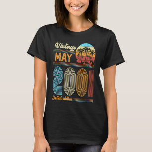 22 ÅRS Vintage på födelsedagen maj 2001 Kvinnor i T Shirt