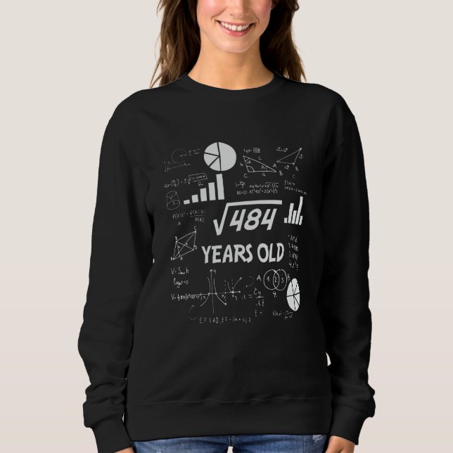 22nd Birthday Square Root Math 22 Years Old Bday T Shirt (Framsida)
