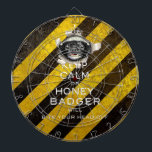 [24.1] Behållans Lugn eller Honey badger... Darttavla<br><div class="desc">Vi presenterar Behålla Lugn eller Honey badger.. med ett superskoj av typen ""-design av C.7 Design Studio. Det här är i grund och botten en parodi på många "Honey badger" och "Behålla Lugn"-fader...  det här blir ett garanterat samtal biet...  här hittar du Dart Boards,  som visar superskojet dubbla-whammy... </div>