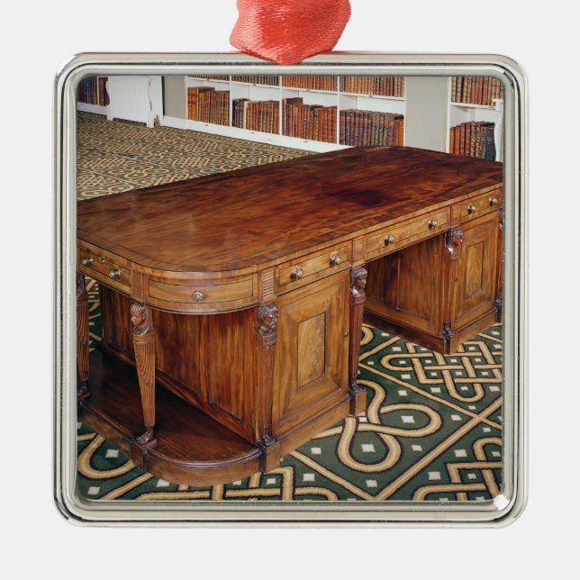 24: Skrivbord vid Thomas den chippendale- jren, Julgransprydnad Metall (Framsidan)