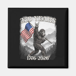 250 år 1776–2026 Bigfoot Och Flagga Amerikansk Pat Magnet