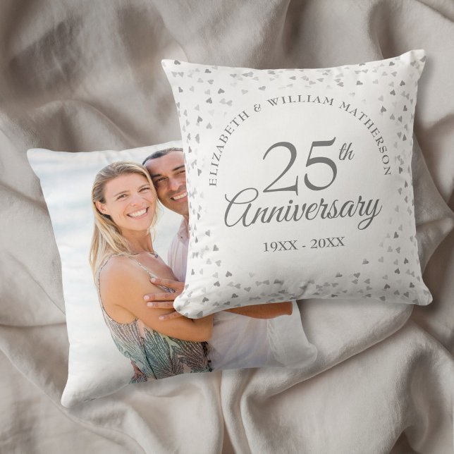 25-årsdagen Bröllop Photo Chic Silver Hearts Kudde (25th Anniversary Wedding Photo Chic Silver Hearts Throw Pillow)