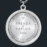 25:e Bröllop-årsdagen för Silver och diamanter Sil Silverpläterat Halsband<br><div class="desc">Elegant Lycklig 25:e bröllop-årsbilden av silver bakgrund och diamanter med svart anpassade.</div>