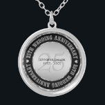 25:e Bröllop-årsdagen för Silver och svart metall Silverpläterat Halsband<br><div class="desc">Elegant 25:e bröllop-årsdagen av minneshögtiden för anpassadets text. Metallisk silver och svart. Vita diamanter accents.</div>