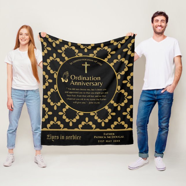 25:e femtionde årsdagen för Priestordination Gift Fleecefilt (På plats)