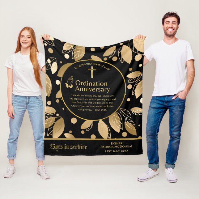 25:e femtionde årsdagen för Priestordination Gift Fleecefilt (På plats)