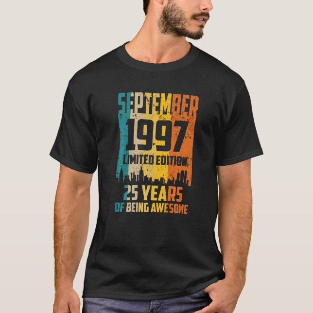 25:e födelsedagen 25 år Fantastisk sedan september T Shirt (Framsida)