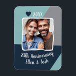 25:e Silver-årsdagen för Bröllop-fotnoten Magnet<br><div class="desc">Den här anpassade magneten är perfekten för att fira din bröllop-milstolpe med ditt favoritfoto på personligen för att ge komen en tidlös nyckelmöjlighet i flera år.</div>