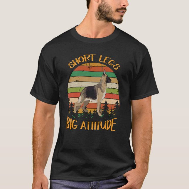 25 Korta Ben Stor Attityd Söt Tysk Shepherd T Shirt (Framsida)