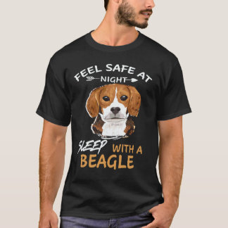 26 Känn dig trygg på natten Sova med en Beagle T Shirt