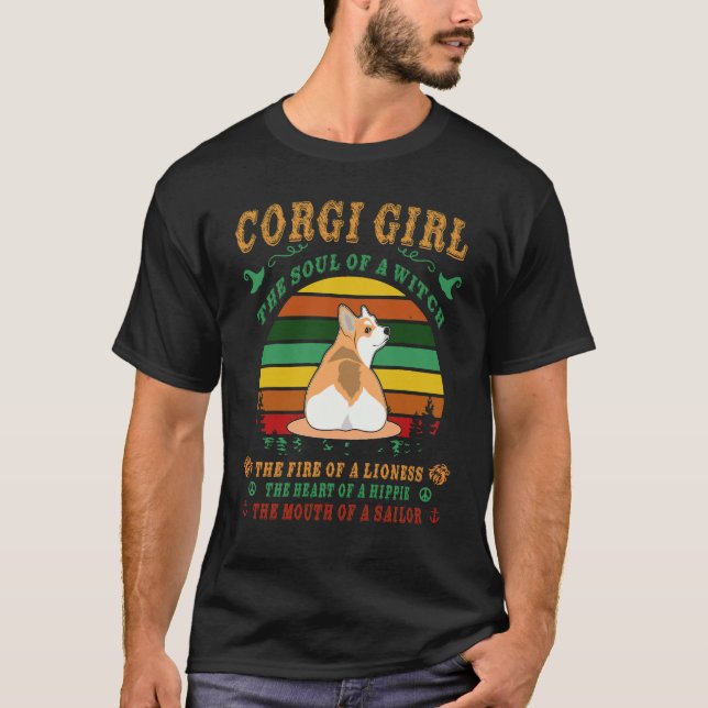 29 Corgi Själan Hos En Häxa Corgi T Shirt (Framsida)