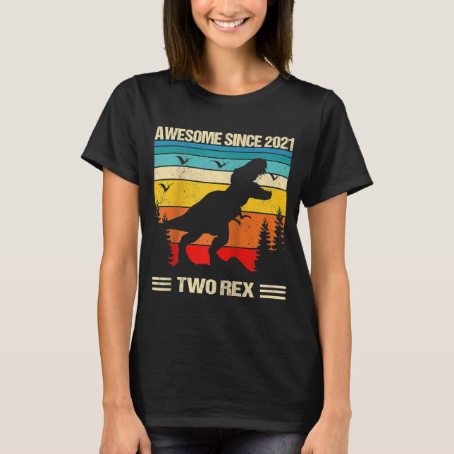 2:a födelsedag andra dosinosaur 2 år O T Shirt (Framsida)