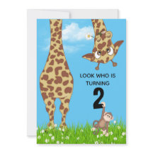 2:a födelsedagen Giraffe i gräs