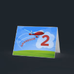 2:a födelsedagspressonsflygplan (Grandson Red Airp Kort<br><div class="desc">Ett rödflygplan är redo att landa eftersom det zoomar i himlar över nummer 2. Ord-barnsonen är skriven i kurvan över det flygande flygplan. Njut av din barnson med det här flygkortet på hans andra födelsedag!</div>