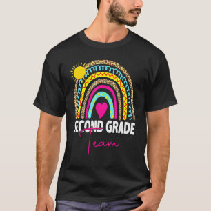 2:a klass lärarens regnbåge tillbaka till skolan H T Shirt