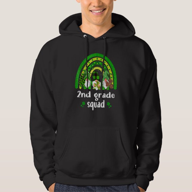 2:a Klass Squad Rainbow Gnome Lycklig St Patricks  Hoodie (Framsida)