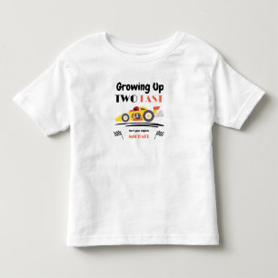 2-års födelsedag Uppväxt för fort Gul tävlingsbil T Shirt