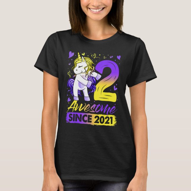 2 års Gamle Floss Unicorn 2:a födelsedagskalan Pa T Shirt (Framsida)