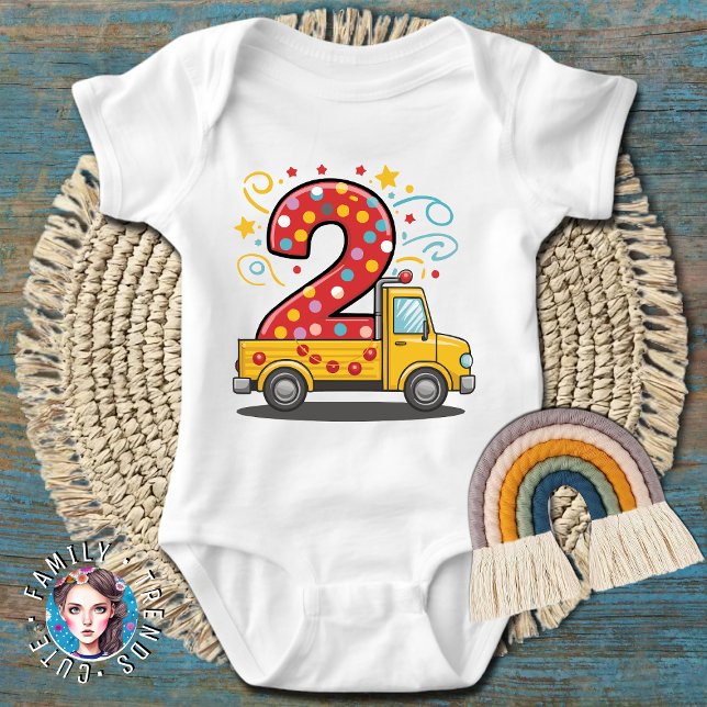 2-årsfirande Konstruktion T Shirt (Skapare uppladdad)