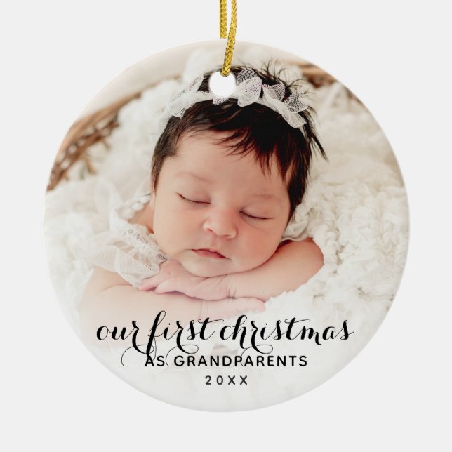 2 Baby foton vår första jul som morföräldrar Julgransprydnad Keramik (Framsidan)