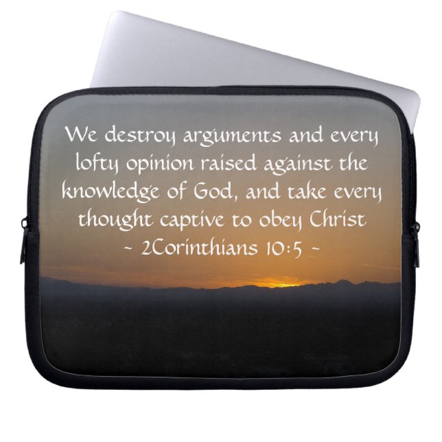 2 Corinthians 10:5 Laptop Sleeve (Framsidan)