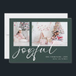 2 Foto 2025 Kalender Glatt jul-Grönt Julkort<br><div class="desc">Modern 2 Photos Family Script 2025 Kalender Glatt jul Mörk grönt. Tillgänglig digitalt och utskriven. Byt bara ut de två exempelbilderna mot ditt eget och anpassa dem till namnen. Glatt finns i ett skript för uppspelning av snyggt i vitt som kan ändras till ett annat färg om du så önskar....</div>