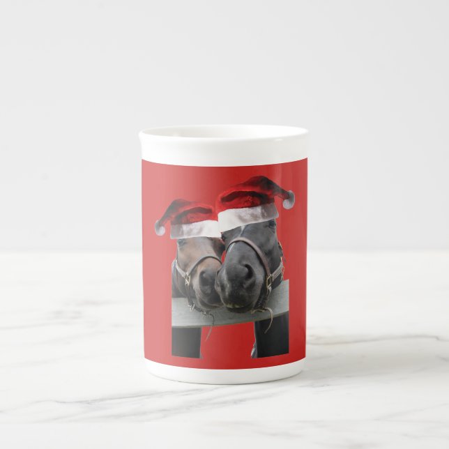 2 Hästar med hatt i Jultomten Benporslin Mugg (Framsidan)