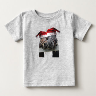 2 Hästar med Jultomten Hatt för jul T Shirt