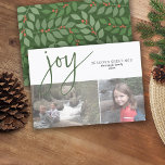 2 Photo Collage Joy Script Season's Hälsning Olive Julkort<br><div class="desc">Gröntens botaniska löv med korallrött bär - En viskartad utformning med 2 fotokollage på framsidan och ett modernt botaniskt gren mönster på baksidan. Hälsning är ett stort festligt typsnitt som är modernt och rustiskt. Anpassa detta med 2 foton och med namn i familjen.</div>