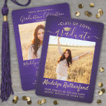 2 Photo Studenten Script Lila och Guld Inbjudningar<br><div class="desc">glädjen hos en högskoleexamen eller högskoleexamen och inbjudan familj och vänner att fira med dessa anpassningsbar 2-inbjudningar till lila och guld-fester. Alla bilder och formuleringar är enkla att anpassa. (IMAGE PLACEMENT TIP: Ett enkelt sätt att centrera ett bild exakt på vilket sätt du vill är att skicka det till skörd...</div>