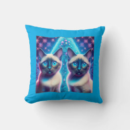 2 Siamesiska kattungar som tar sig in med Julgran Kudde