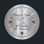 2nd bröllopsdag för eleganta granatröttdiamanter rund klocka<br><div class="desc">Rik elegans inramar denna 2nd bröllopsdagdesign i en unik langetterad diamantdesign med centrerar teardropdiamanten med hjärtformade safirbrytningar, och den tillfogade fauxen sparkles på entona lutning. Please noterar, att alla smyckningar skrivs ut och göras endast för att verka så verkliga som möjlighet i en lägenhet, den utskrivavna designen. Detta inkluderar några...</div>