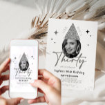 30 30års födelsedag-inbjudan med Photo Glitter Inbjudningar<br><div class="desc">30 30års födelsedag-inbjudningar med foto täckt av födelsedag silver glitter hatt.</div>