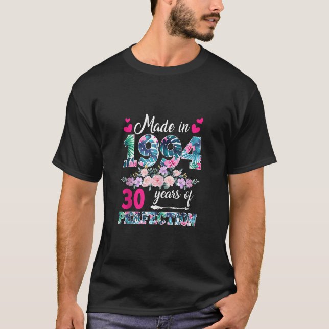 30 år gammal född 1994 Blommigt 30års födelsedag W T Shirt (Framsida)
