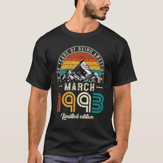 30 år gammal mars 1993 30års födelsedag t shirt (Framsida)