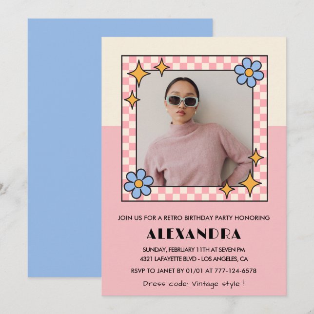 30-års födelsedagsinbjudan Retro Groovy Rosa Blomm Inbjudningar (Fram/baksida)