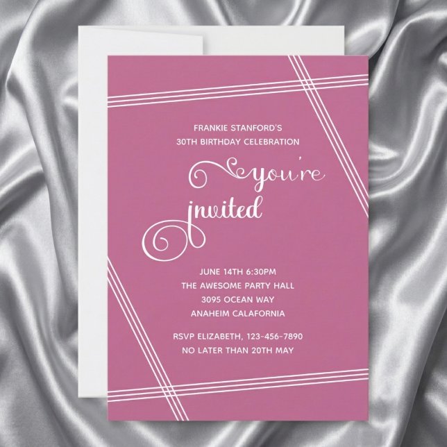 30:e enkla moderna eleganta födelsedagsinbjudninga (30th birthday pink invitation. Grey silk background.)