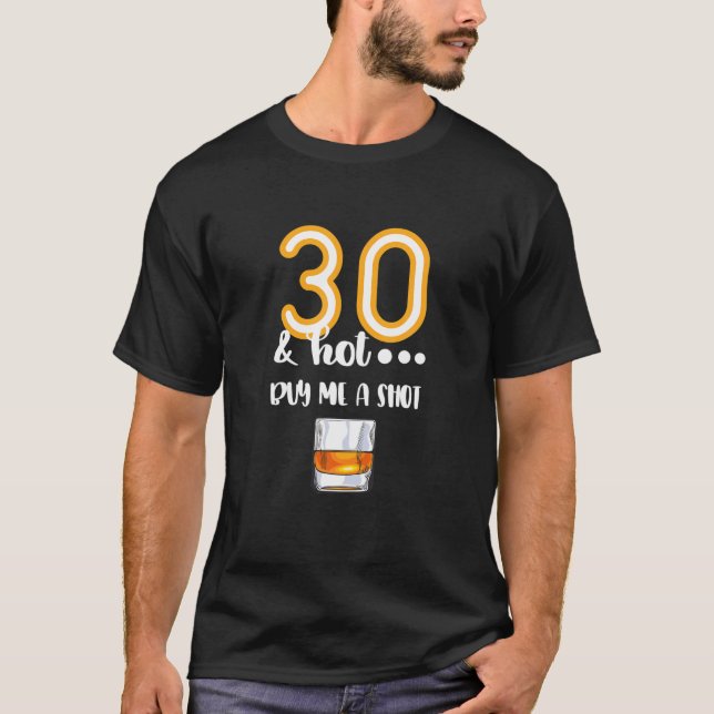 30 och Hett - Smart Glass Design Beer Drinker 30th T Shirt (Framsida)